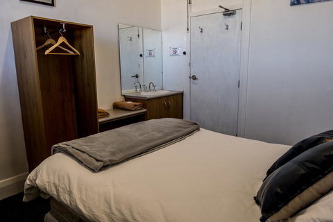 The Imperial Hotel - New South Wales Tourism  3