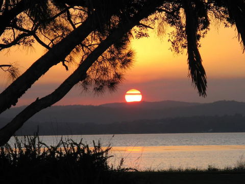 The Jetty Cabin Lakeside - New South Wales Tourism  0