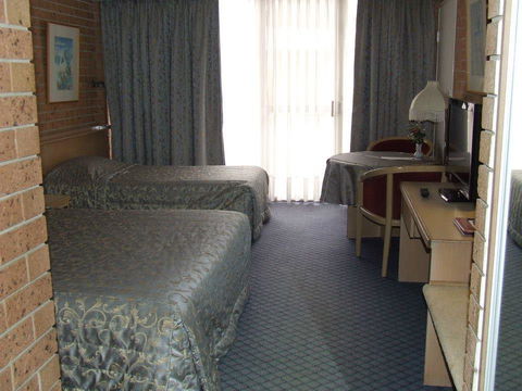 The John Hunter Motel - New South Wales Tourism  2