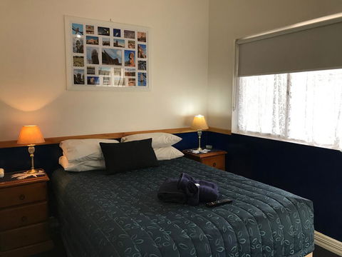 The Lodge Outback Motel - New South Wales Tourism  1