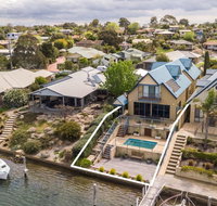 The Loft - Waterfront with Private Pool