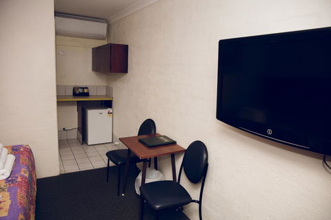 The Miners Rest Motel - New South Wales Tourism  1