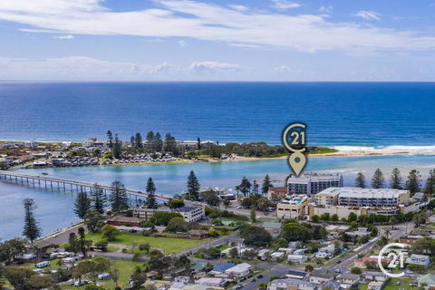 The Oaks Waterfront Resort,Unit 510 - New South Wales Tourism  3