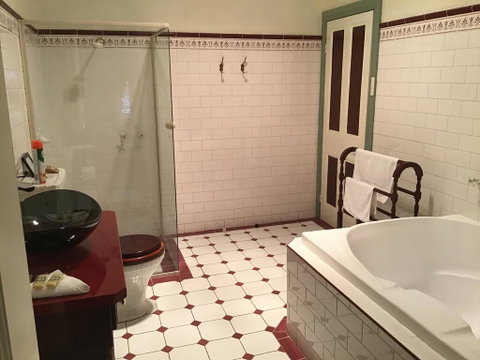 The Olde Devonshire House - New South Wales Tourism  3