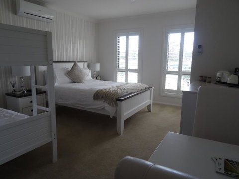 The Oxley Estate B&B - New South Wales Tourism  0