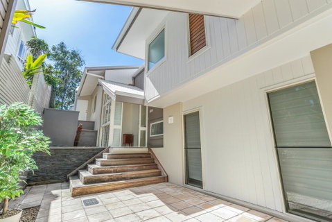 The Peachy Life, Sunshine Beach - New South Wales Tourism  1