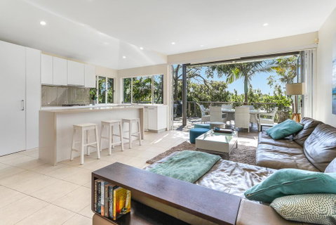 The Peachy Life, Sunshine Beach - New South Wales Tourism  3