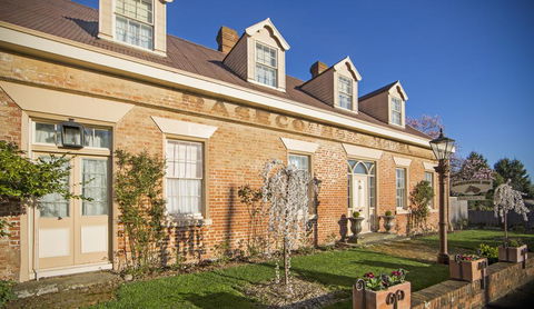 The Racecourse Inn - New South Wales Tourism  0