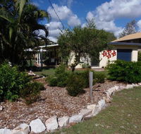The Red Piranha - Rainbow Beach Close to everything air con and pet friendly - New South Wales Tourism 
