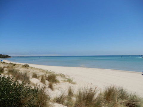 The Rosebud Beach Shack - New South Wales Tourism  0