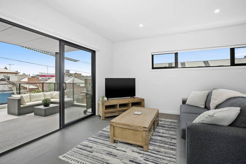 The Ryan Geelong CBD - New South Wales Tourism  2