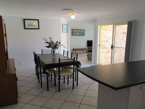 The Salamander', 99 Salamander Way - Aircon & Large Yard For Kids - New South Wales Tourism  3