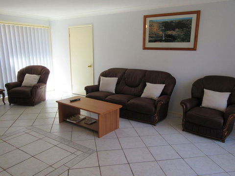 The Salamander', 99 Salamander Way - Aircon & Large Yard For Kids - New South Wales Tourism  0