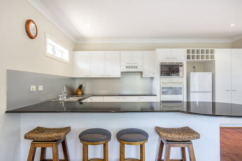 The Sands - 4/46 Jones Avenue Mollymook - New South Wales Tourism  1