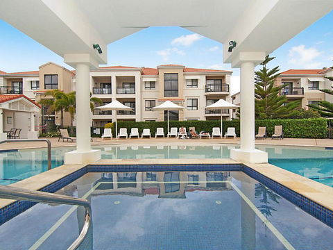 The Sands 2/20 Pacific Parade Opposite Beach Plus Air - New South Wales Tourism  0