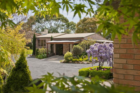The Shingles Riverside Cottages - New South Wales Tourism  0