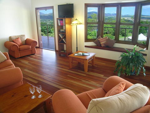 The Summit Bed & Breakfast - New South Wales Tourism  0