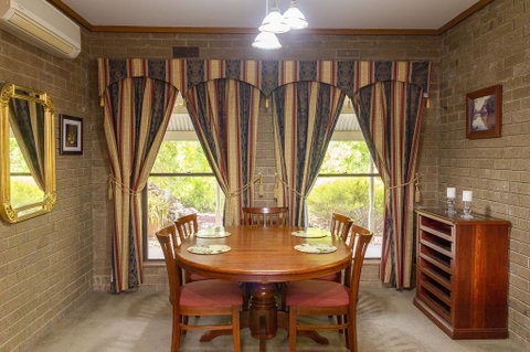 The Townhouse - New South Wales Tourism  3