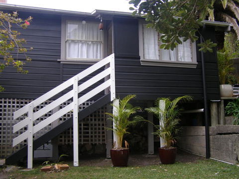 The Tree House, 6 Gowing Street - New South Wales Tourism  0