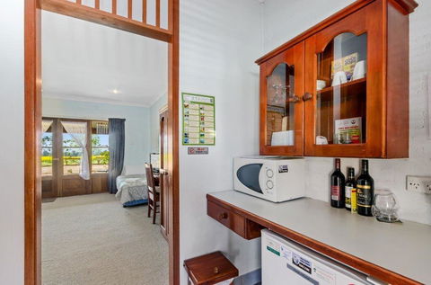 The Vineyard Motel - New South Wales Tourism  1