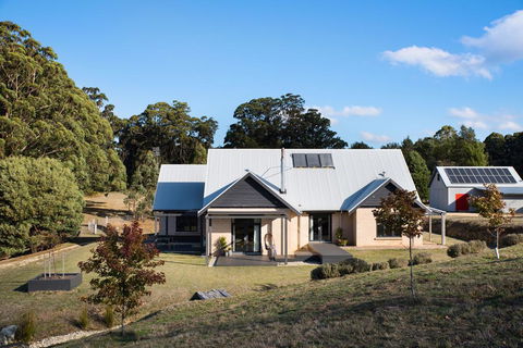 Three Paddocks - New South Wales Tourism  1