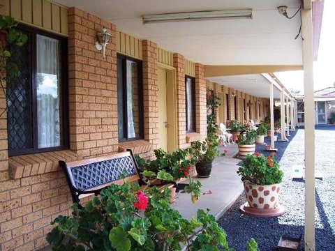 Three Ways Motel - New South Wales Tourism  0