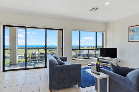 Ticky's Dream - 18 Turnberry Drive - New South Wales Tourism  2
