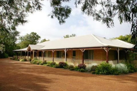 Toby Inlet Homestead - New South Wales Tourism  2
