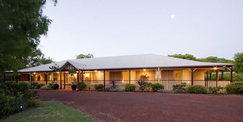 Toby Inlet Homestead - New South Wales Tourism  0