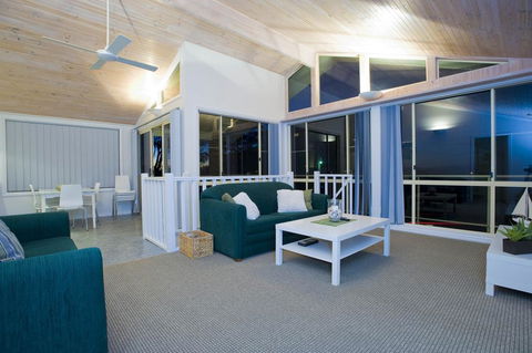 Tomaree 18 - Baybreeze - Shoal Bay - New South Wales Tourism  1