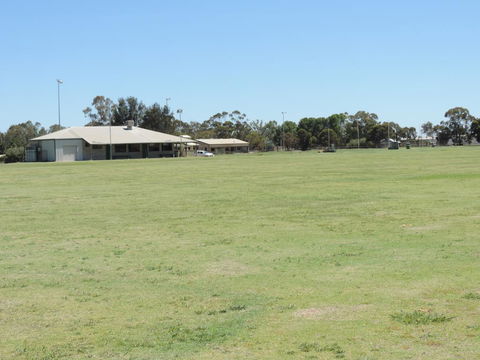 Tooleybuc Country Roads Motor Inn - New South Wales Tourism  0