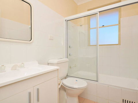 Toowoon Beach View 3br Villa 4 Just Steps To Beach With Views - New South Wales Tourism  3
