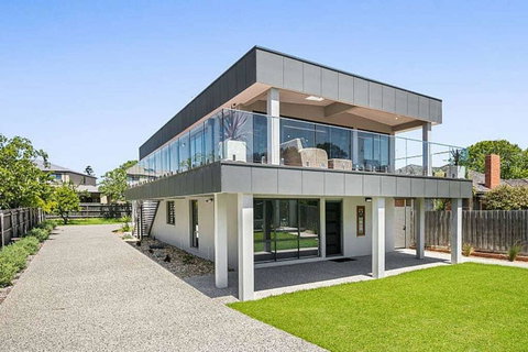 Top Class Beachfront Tootgarook - New South Wales Tourism  0