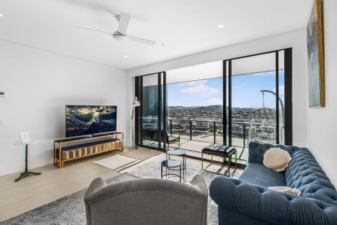 Top Floor 3 Bed Apartment With Million Dollar Views - New South Wales Tourism  0