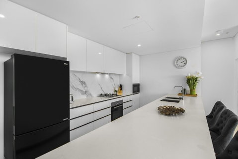 Top Floor 3 Bed Apartment With Million Dollar Views - New South Wales Tourism  1