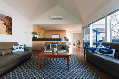 Torquay Retreats Aus - Eighteen Beach - New South Wales Tourism  2
