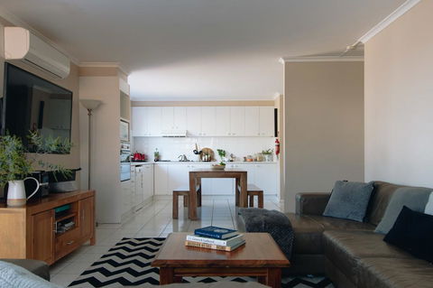 Torquay Retreats - Anderson - New South Wales Tourism  1