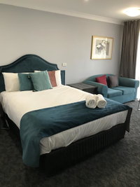 Town  Country Motor Inn