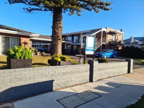 Town House Motor Inn - New South Wales Tourism  2