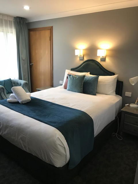 Town & Country Motor Inn - New South Wales Tourism  2