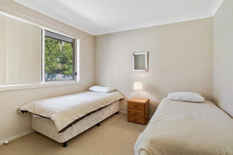 Townhouse On Tomaree - Central To CBD - New South Wales Tourism  1