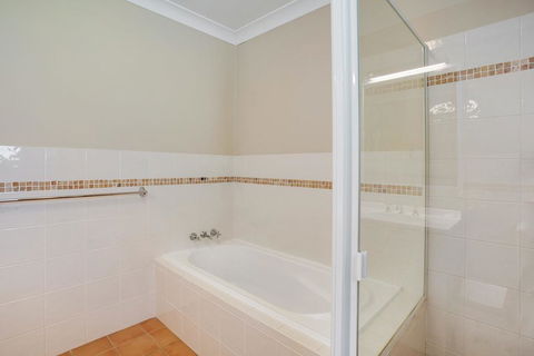 Townhouse On Tomaree - Central To CBD - New South Wales Tourism  2