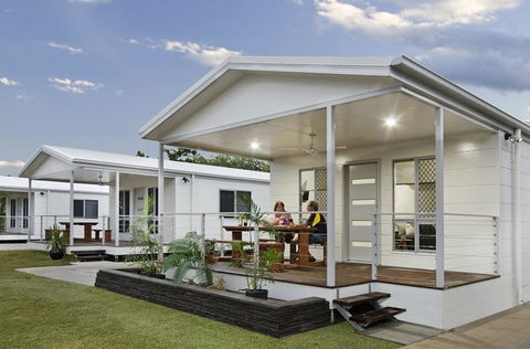 Townsville Tourist Village - New South Wales Tourism  3