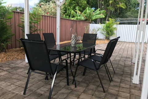Townsville Wistaria Spacious Home - New South Wales Tourism  0