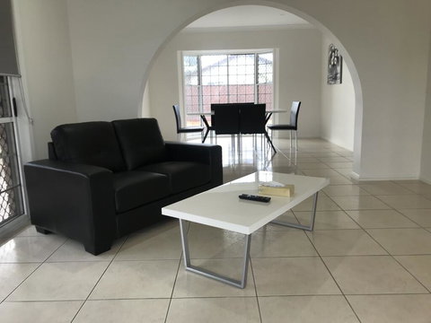 Townsville Wistaria Spacious Home - New South Wales Tourism  1