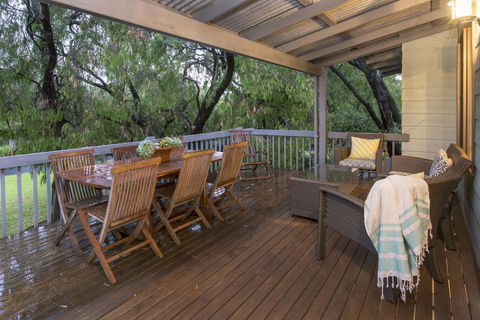 Tranquil Waters - Pet Friendly Family Beach House In Quindalup - New South Wales Tourism  2
