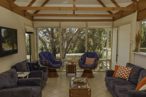 Tranquillity On Riverview - 33 Riverview Drive - New South Wales Tourism  3