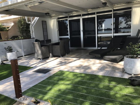 TREAT YOURSELF To Something Special! - New South Wales Tourism  1