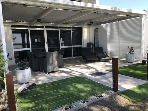 TREAT YOURSELF To Something Special! - New South Wales Tourism  2