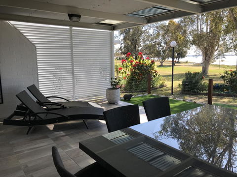 TREAT YOURSELF To Something Special! - New South Wales Tourism  3